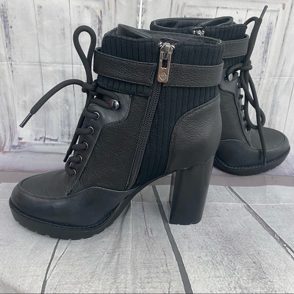 Antonio Melani Size 7.5M 7.5 Black Leather Lace Up Chunky Ankle Booties Zip - Picture 10 of 15